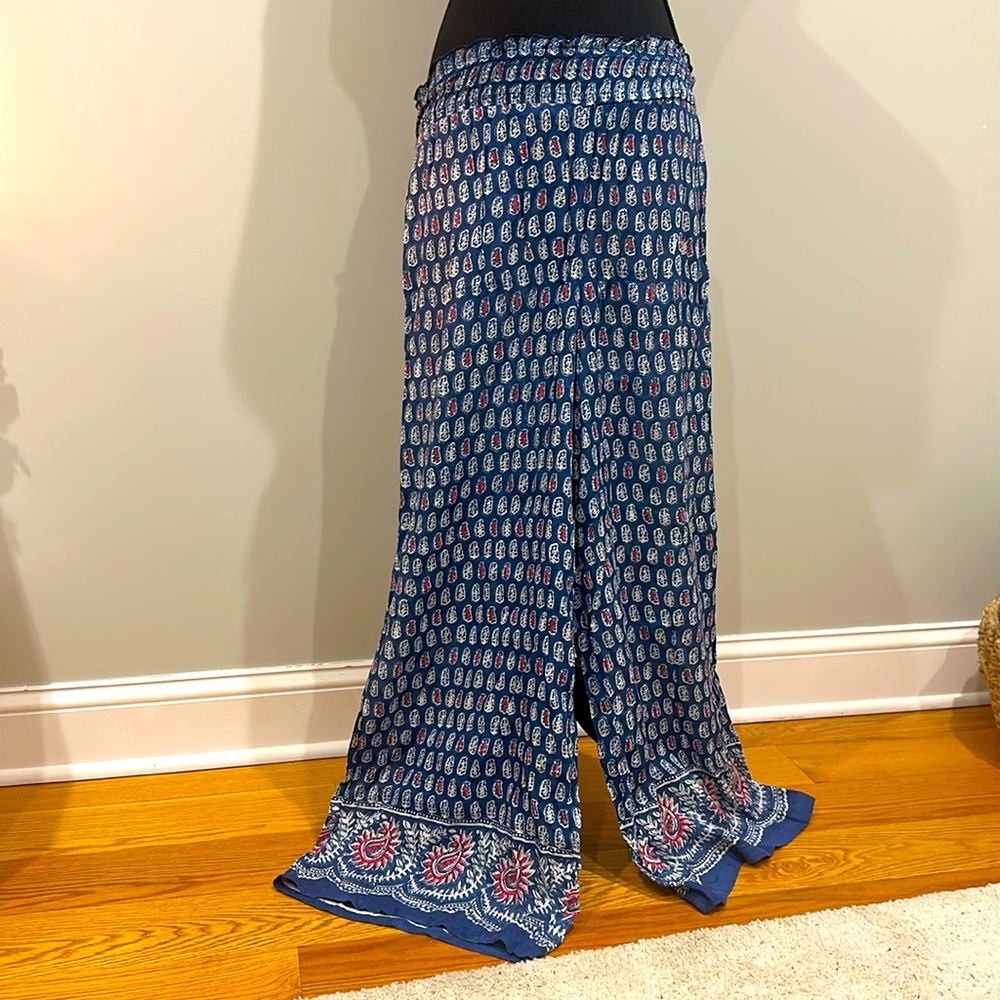 Angie Beach Pants – Size Small – Blue with White & Red Patterns